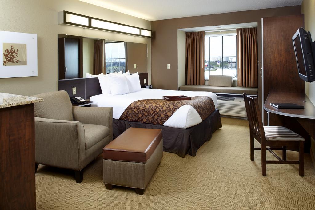Microtel Inn & Suites By Wyndham Wheeling At The Highlands Triadelphia Exterior photo