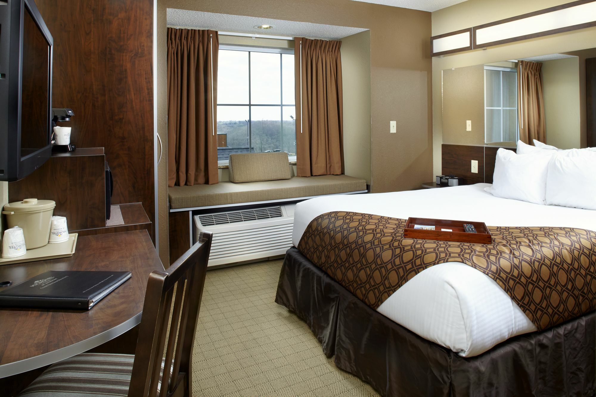 Microtel Inn & Suites By Wyndham Wheeling At The Highlands Triadelphia Exterior photo