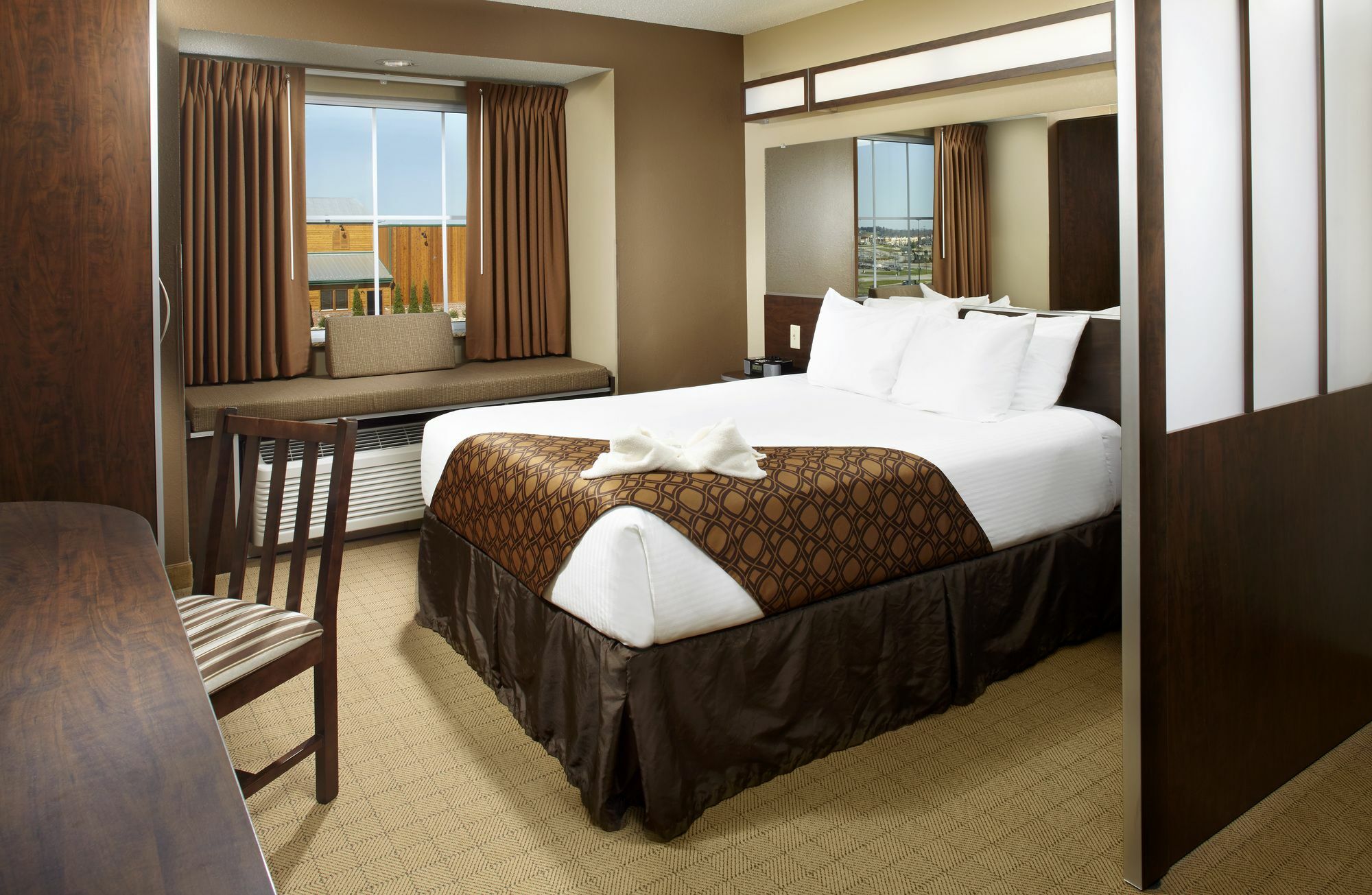 Microtel Inn & Suites By Wyndham Wheeling At The Highlands Triadelphia Exterior photo